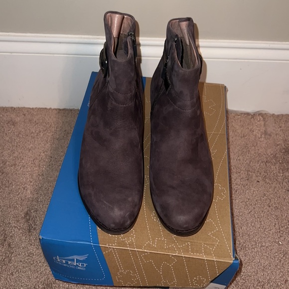 DANSKO HARTLEY CHOCOLATE NUBUCK WOMEN'S - Picture 7 of 9